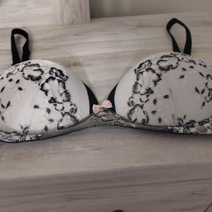 Victoria Secret Bra